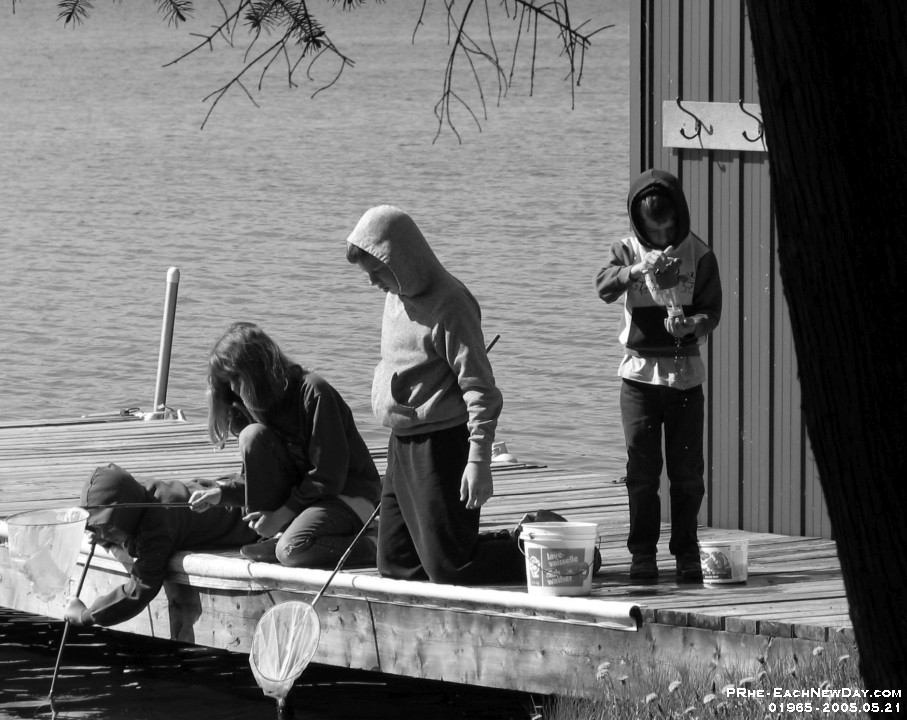 01965RoCrBw - Daniel, Julia, Erin - Andrew fishing